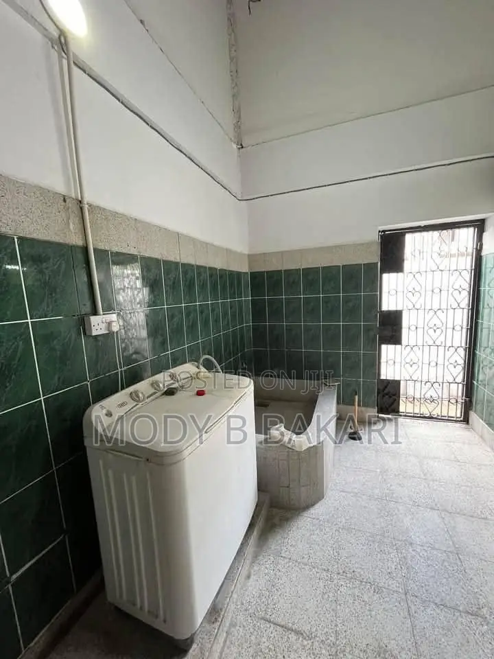 Furnished 10bdrm House in Upanga East for rent