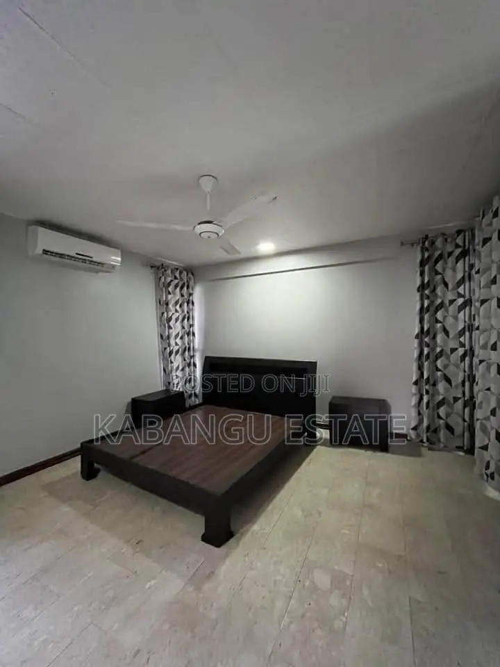 10bdrm Apartment in Upanga for rent