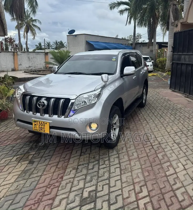 Toyota Land Cruiser Prado 2014 Silver