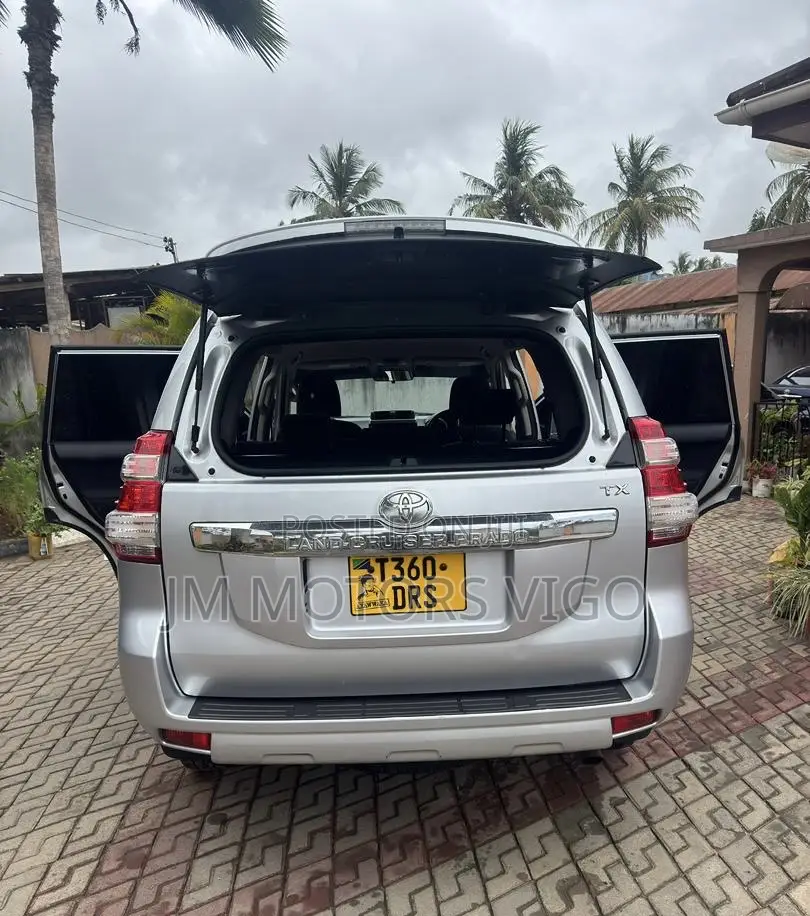Toyota Land Cruiser Prado 2014 Silver