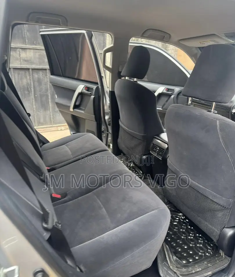 Toyota Land Cruiser Prado 2014 Silver