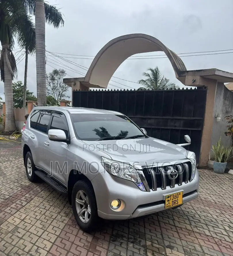 Toyota Land Cruiser Prado 2014 Silver