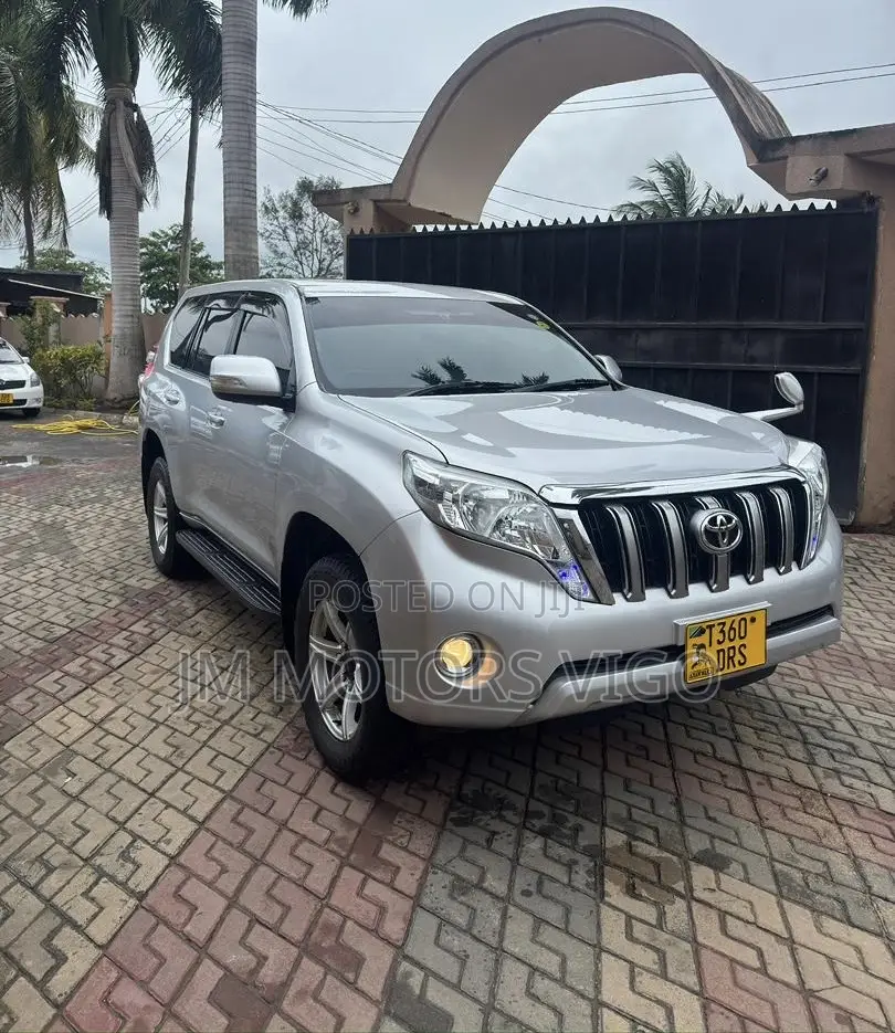 Toyota Land Cruiser Prado 2014 Silver