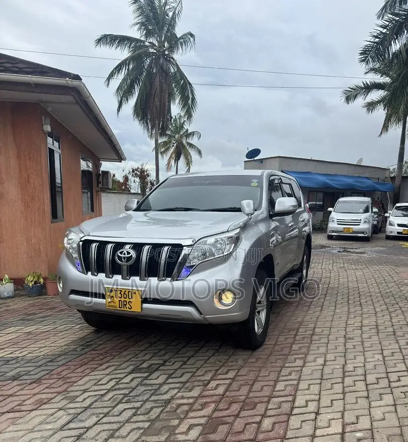 Toyota Land Cruiser Prado 2014 Silver