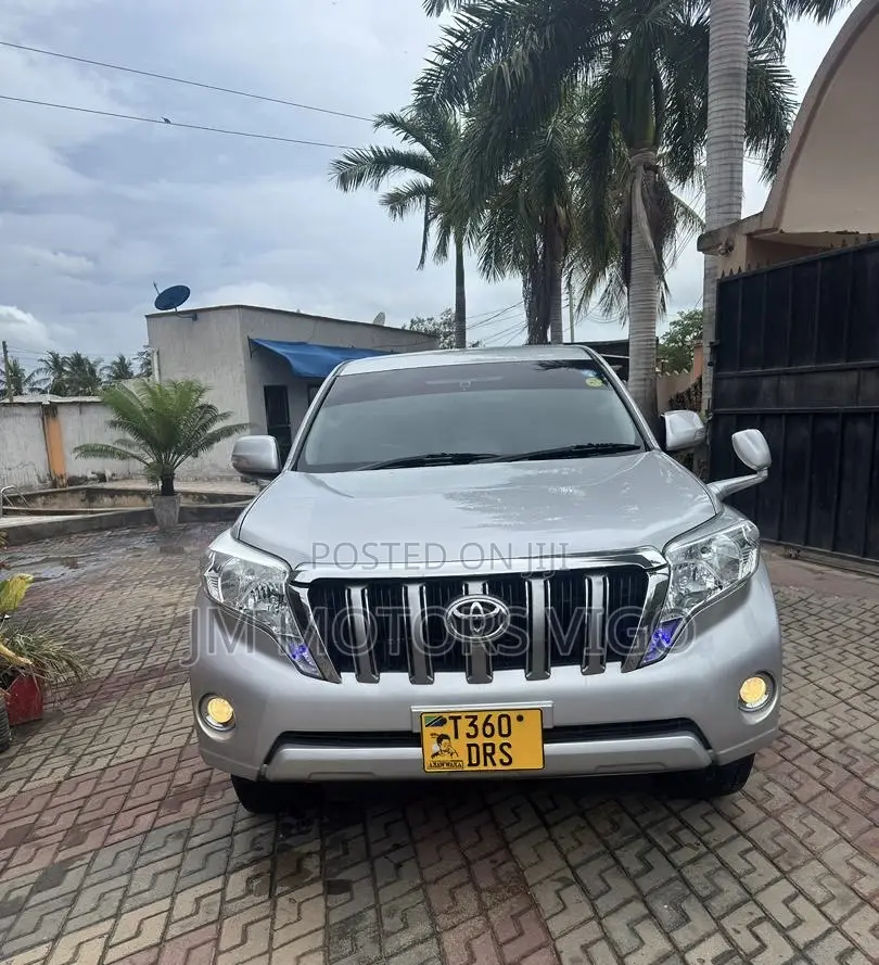 Toyota Land Cruiser Prado 2014 Silver