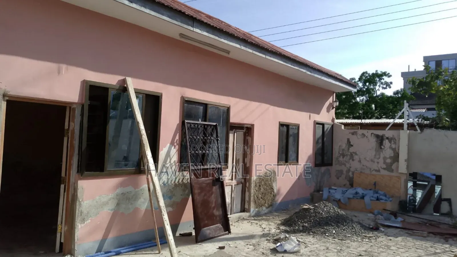 4bdrm House in Mikocheni for rent