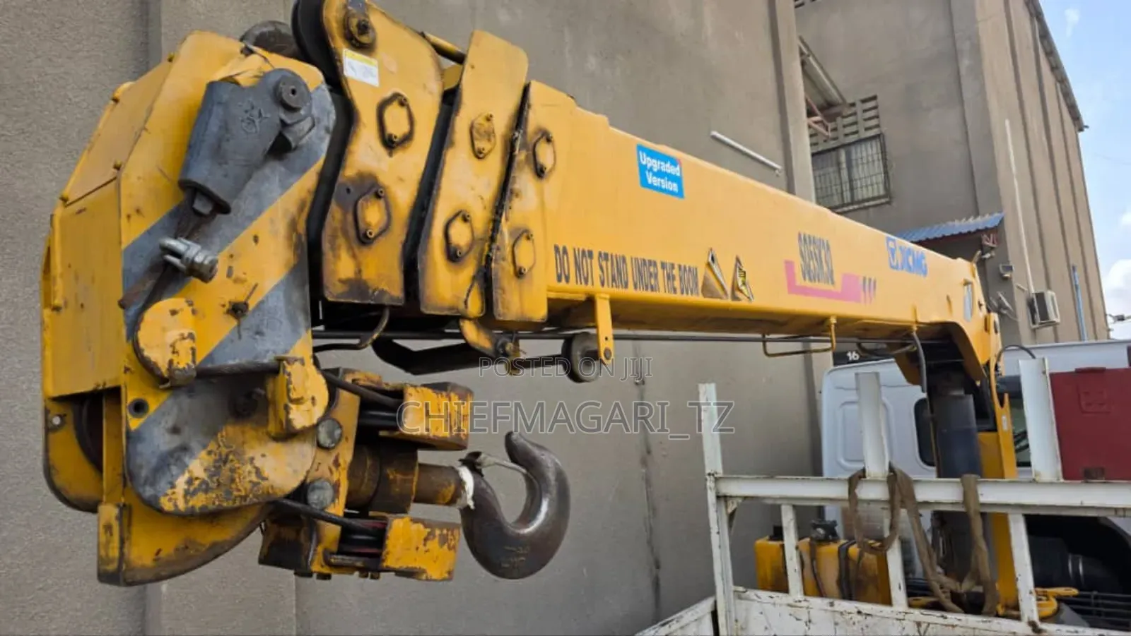 Howo 4*2 Crane Truck RHD (Ehg)