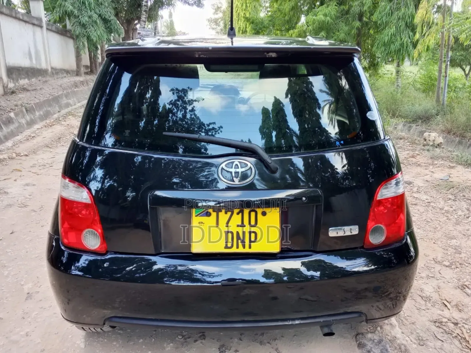 Toyota IST 2005 Black