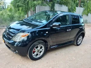 Toyota IST 2005 Black