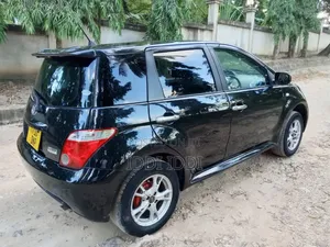 Toyota IST 2005 Black