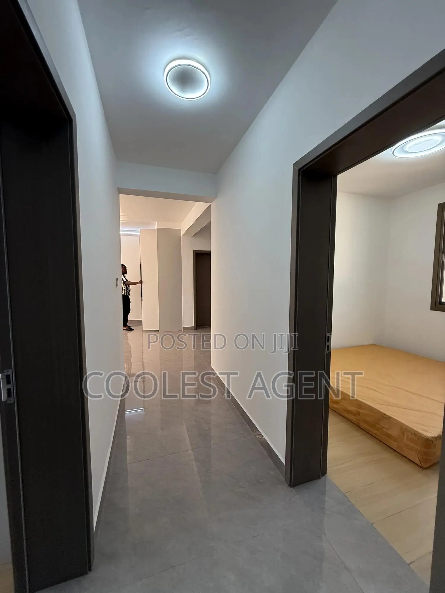3bdrm Apartment in Coolest Estate, Oyster Bay for sale
