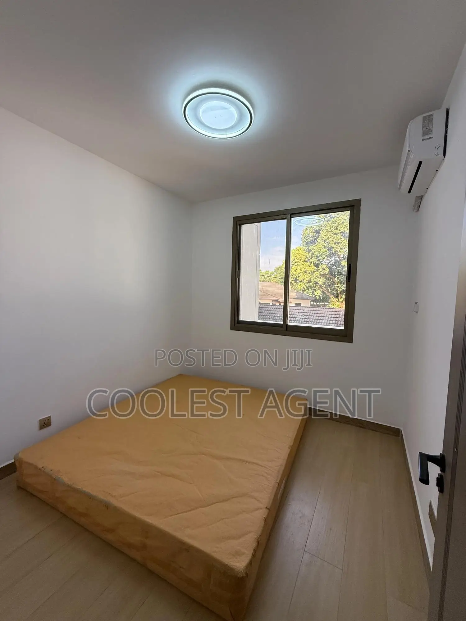 3bdrm Apartment in Coolest Estate, Oyster Bay for sale