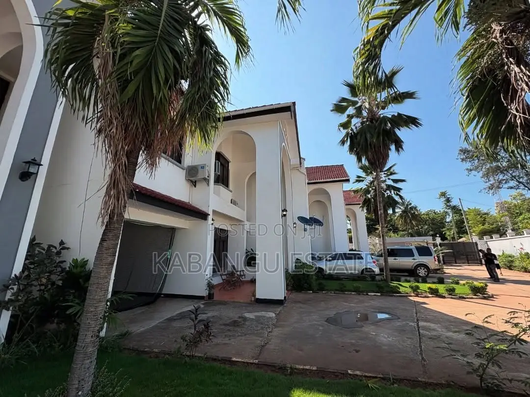 3bdrm Villa in Masaki for rent