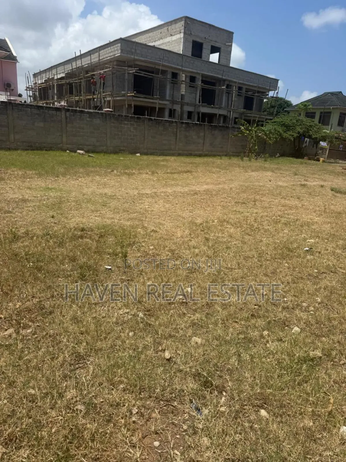 Kiwanja Kinauzwa Mbezi Beach