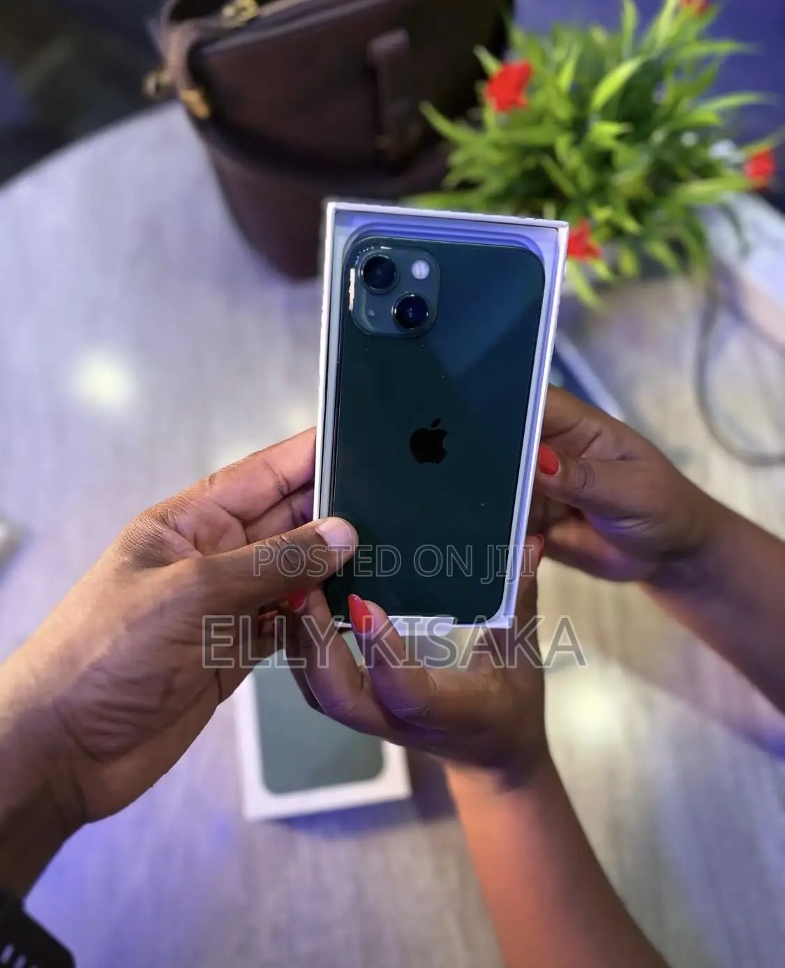New Apple iPhone 13 128 GB Green