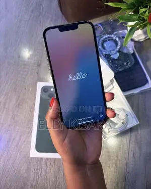 New Apple iPhone 13 128 GB Green