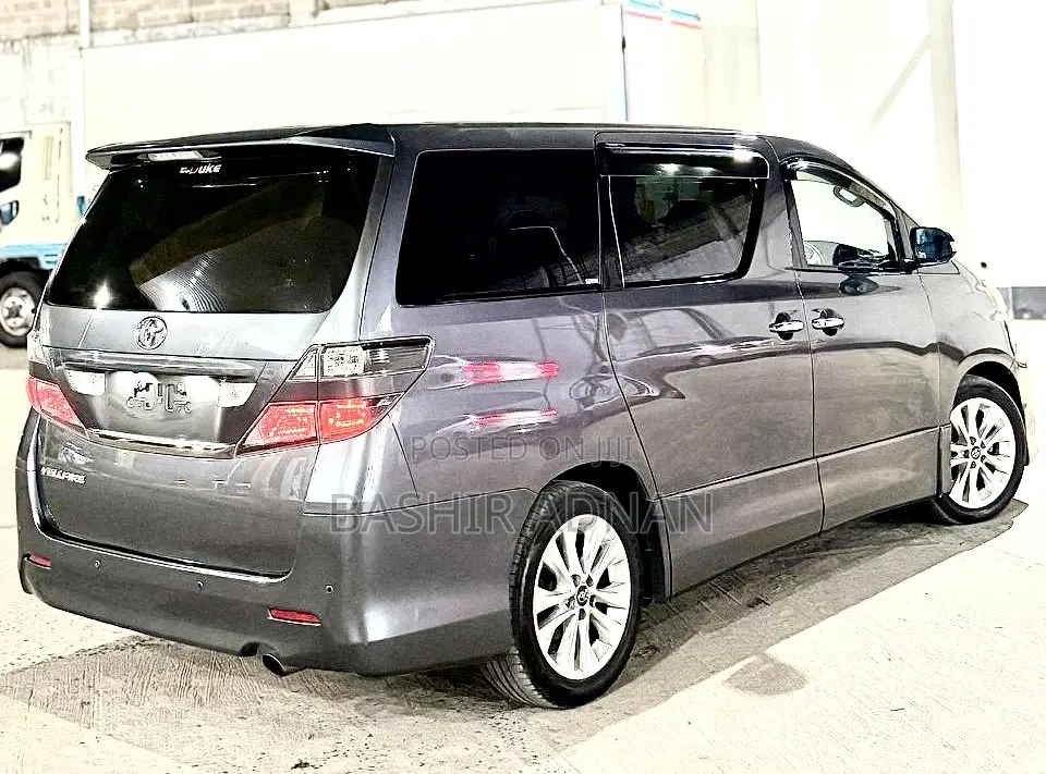 Toyota Vellfire 2008 Gray