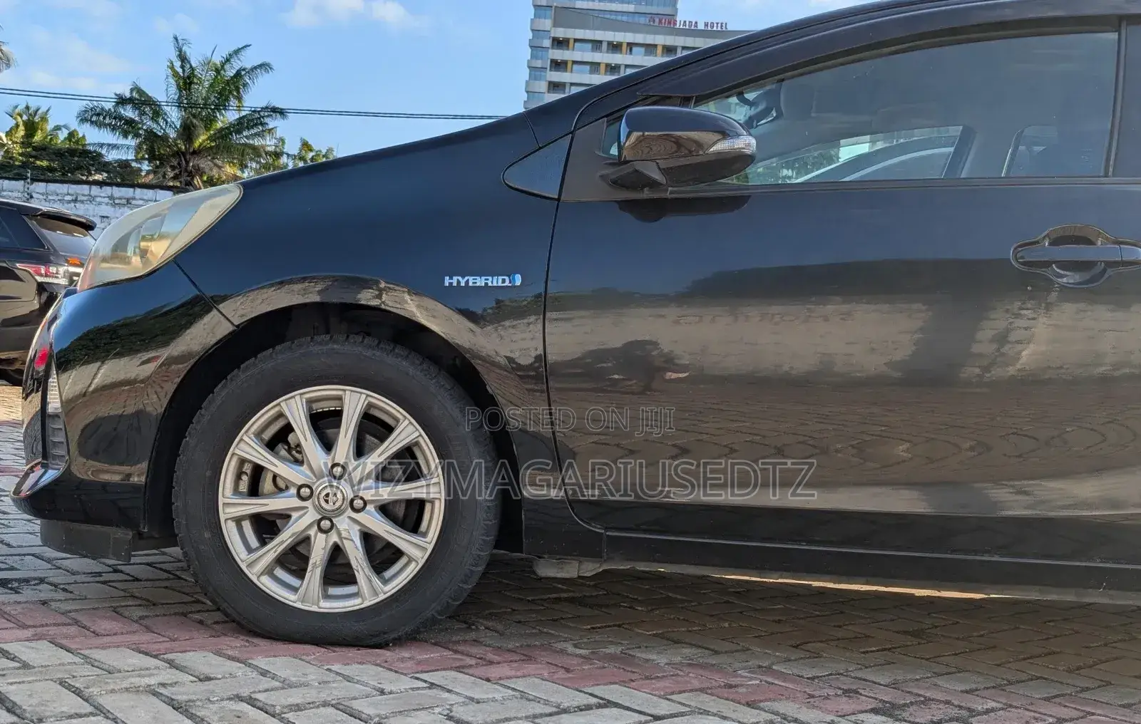 Toyota Aqua 2014 Ivory