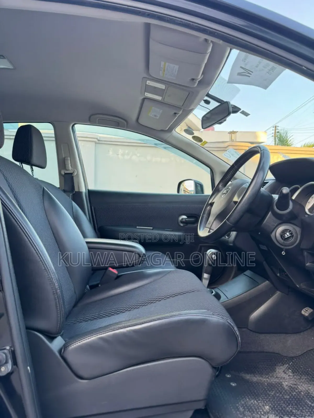 Nissan Tiida 2010 Black