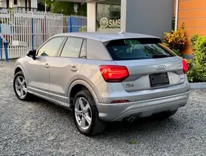 Audi Q2 2018 Silver