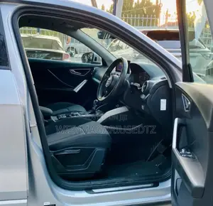 Audi Q2 2018 Silver