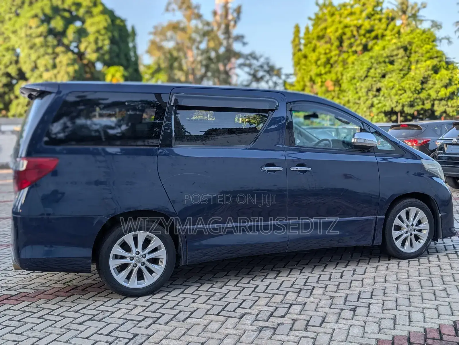 Toyota Alphard 2.4 Petrol FWD 2008 Blue