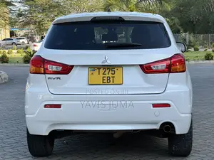 Mitsubishi RVR 2010 White