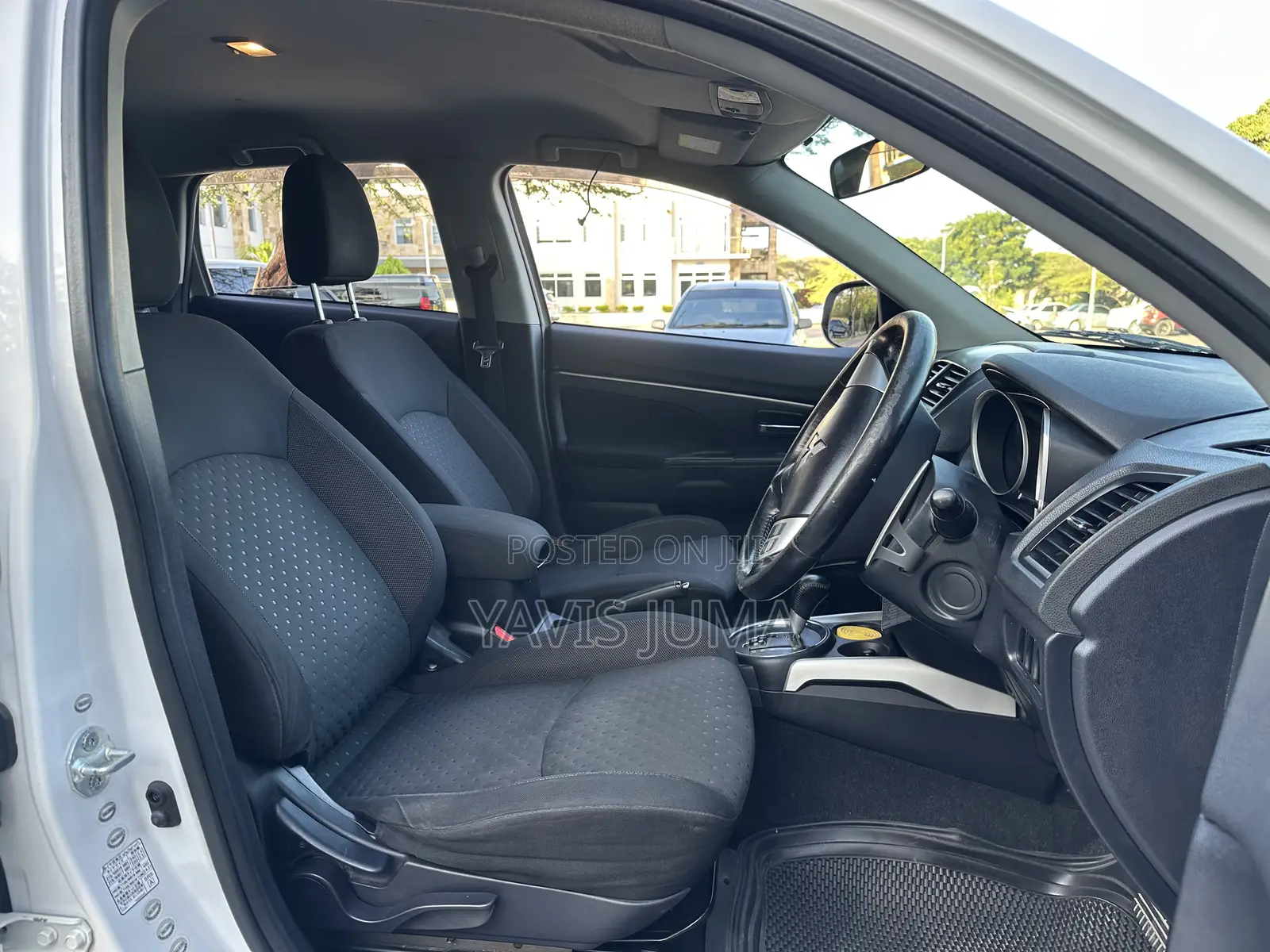Mitsubishi RVR 2010 White