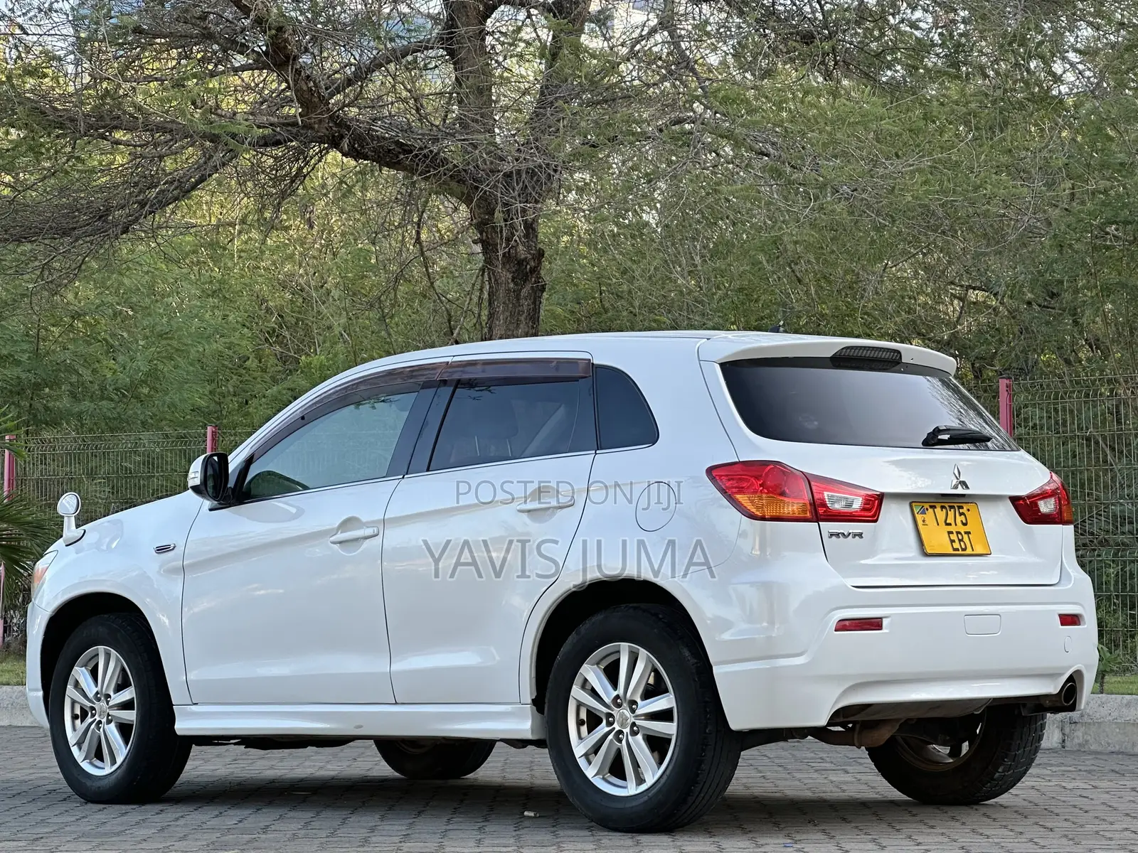 Mitsubishi RVR 2010 White