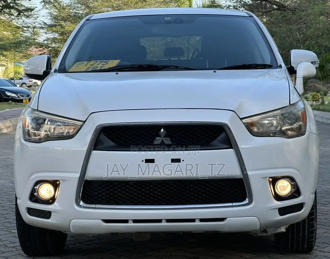 Mitsubishi RVR 2010 White
