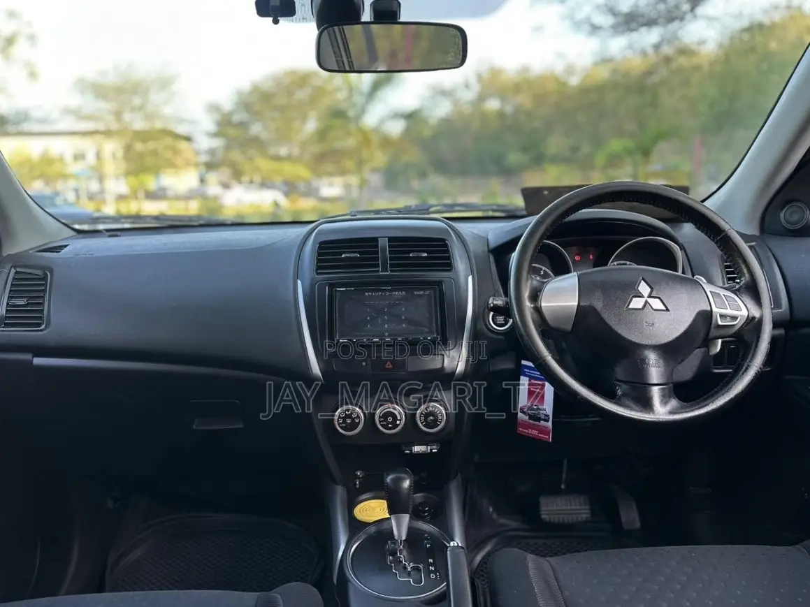 Mitsubishi RVR 2010 White