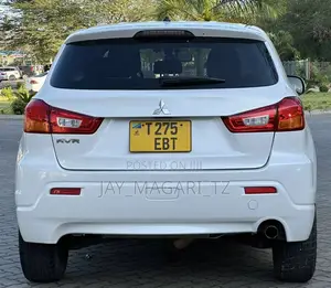Mitsubishi RVR 2010 White