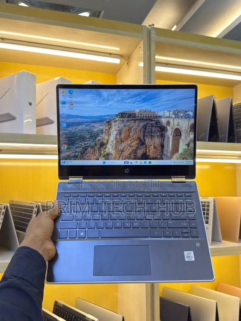 New Laptop HP Pavilion 13 X360 8GB Intel Core I5 SSD 256GB