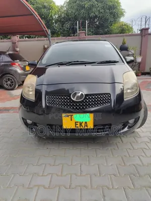 Toyota Vitz 1.3 AWD 3dr 2006 Black