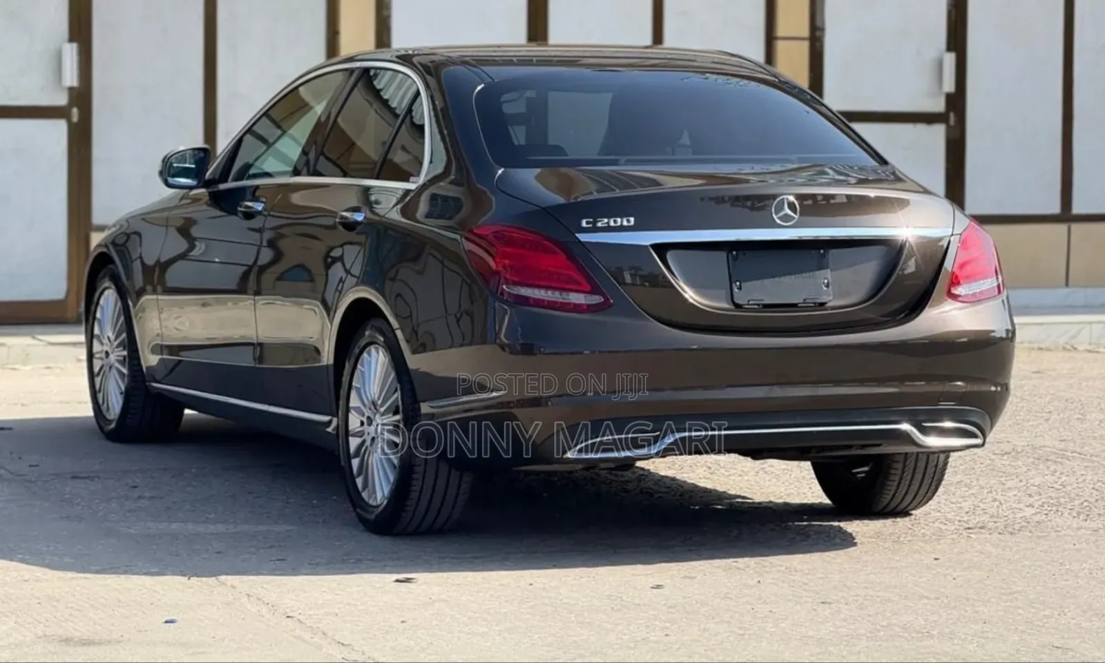 Mercedes-Benz C200 2015 Brown