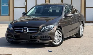 Mercedes-Benz C200 2015 Brown