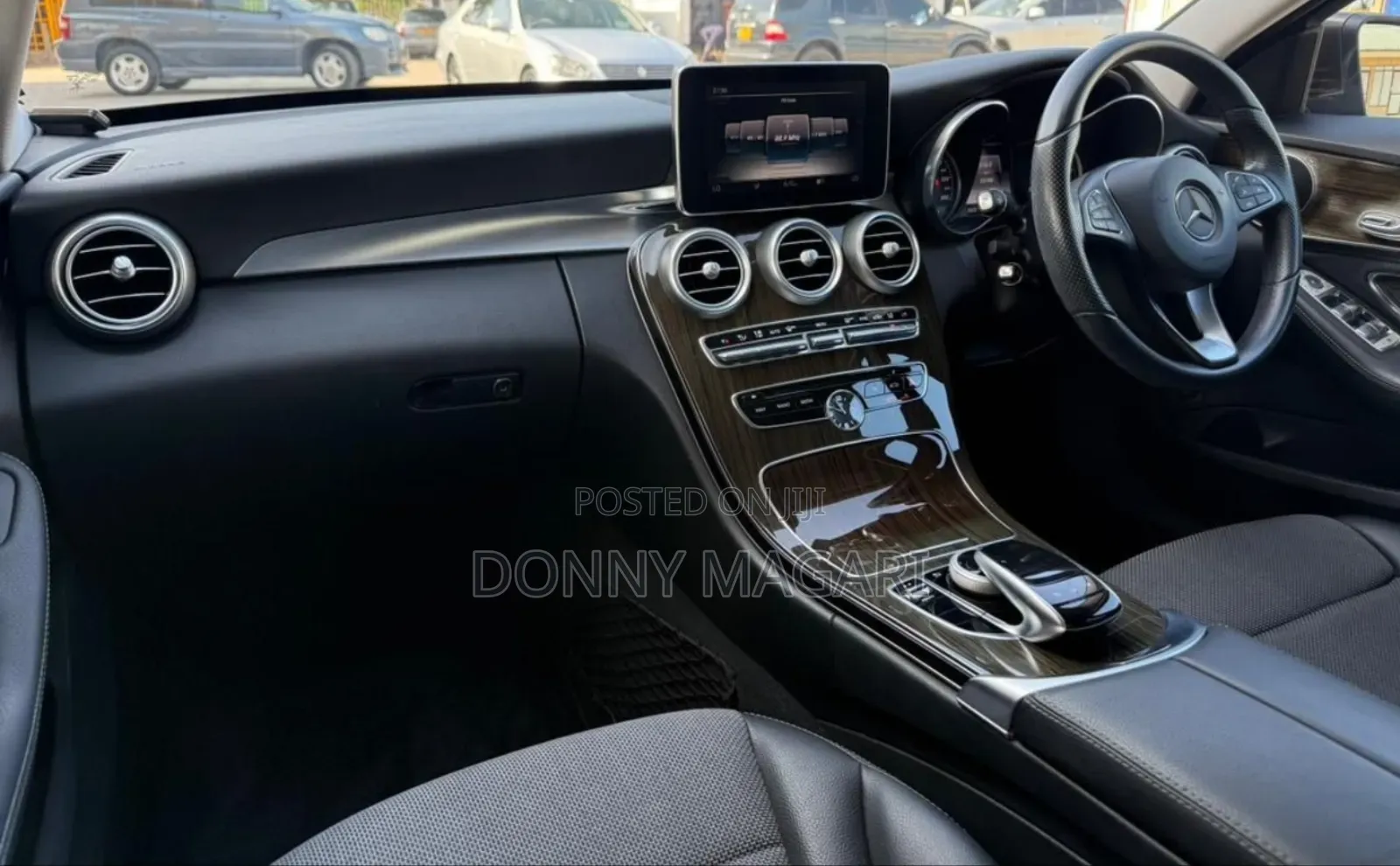 Mercedes-Benz C200 2015 Brown