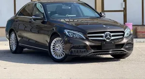 Mercedes-Benz C200 2015 Brown