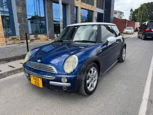 Mini Cooper 2020 Blue