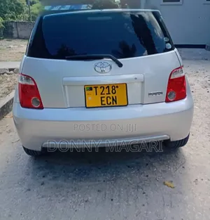 Toyota IST 2006 Silver