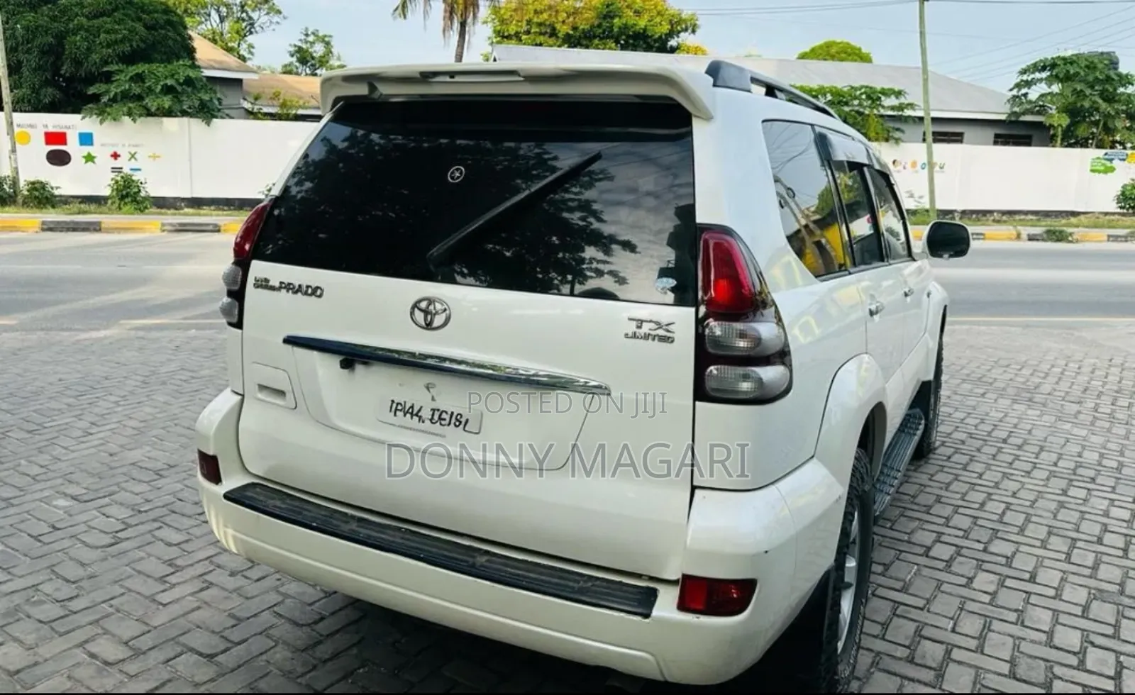 Toyota Land Cruiser Prado 2005 White