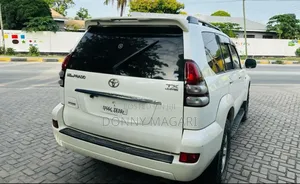 Toyota Land Cruiser Prado 2005 White