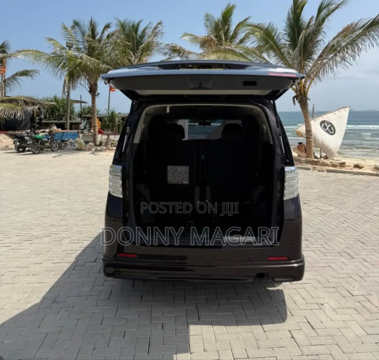 Toyota Vellfire 2010 Maroon