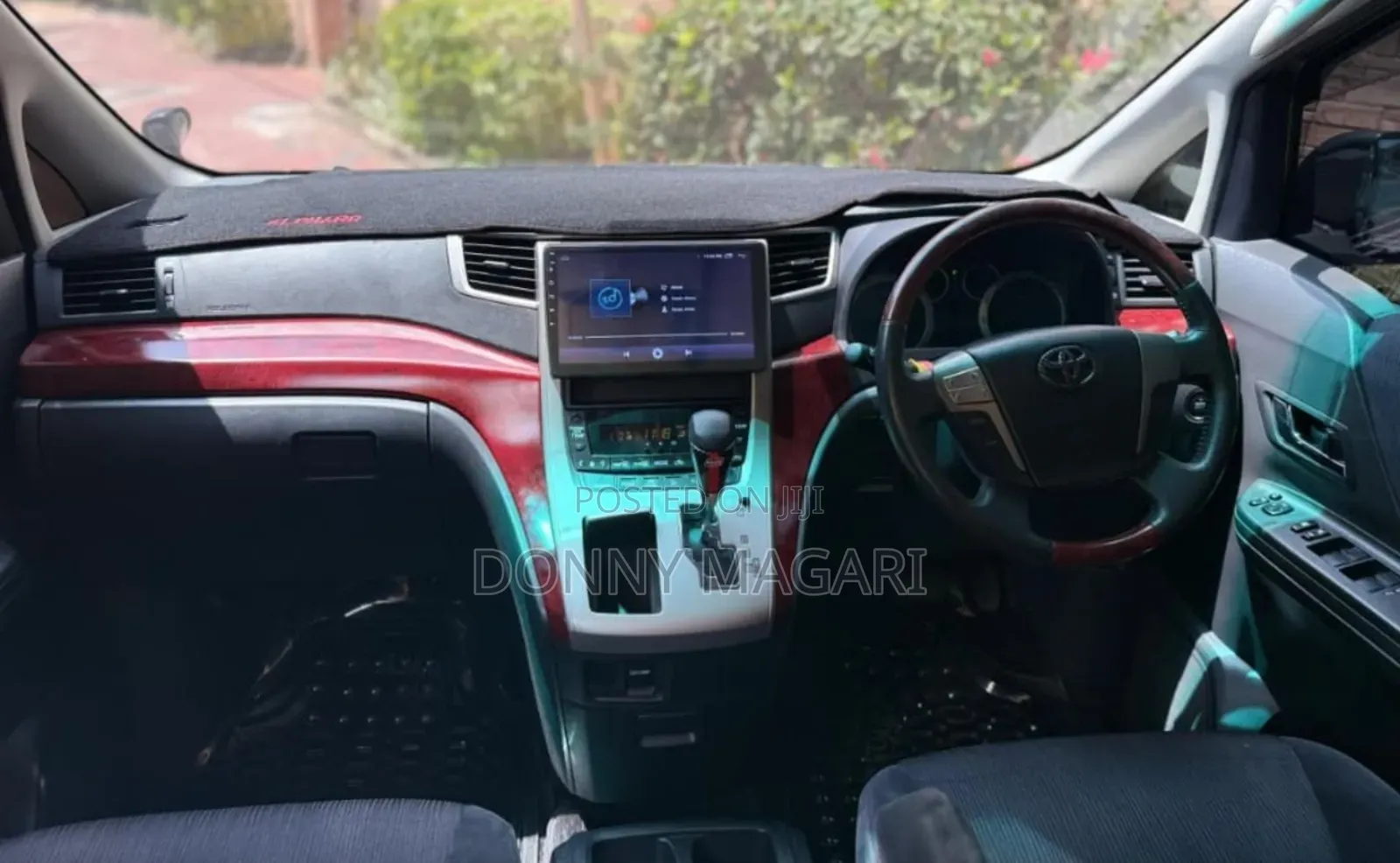 Toyota Vellfire 2010 Maroon