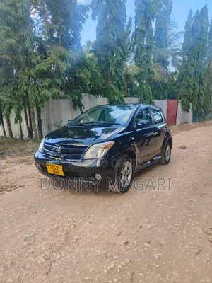 Toyota IST 2004 Black