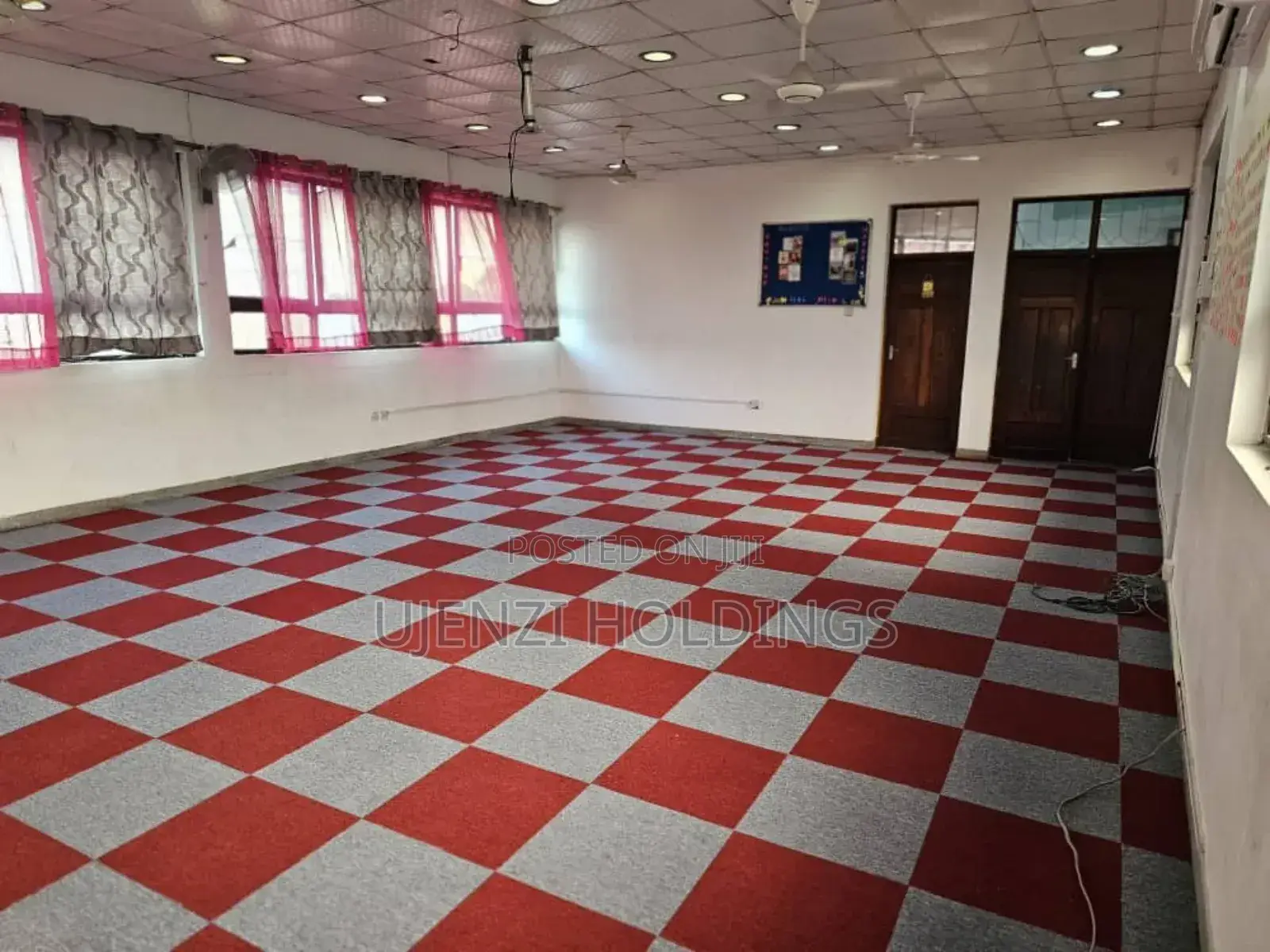 Carpet Tiles- Carpet For Offices. Mazulia Kwajjli Kwa Ya Ofisini