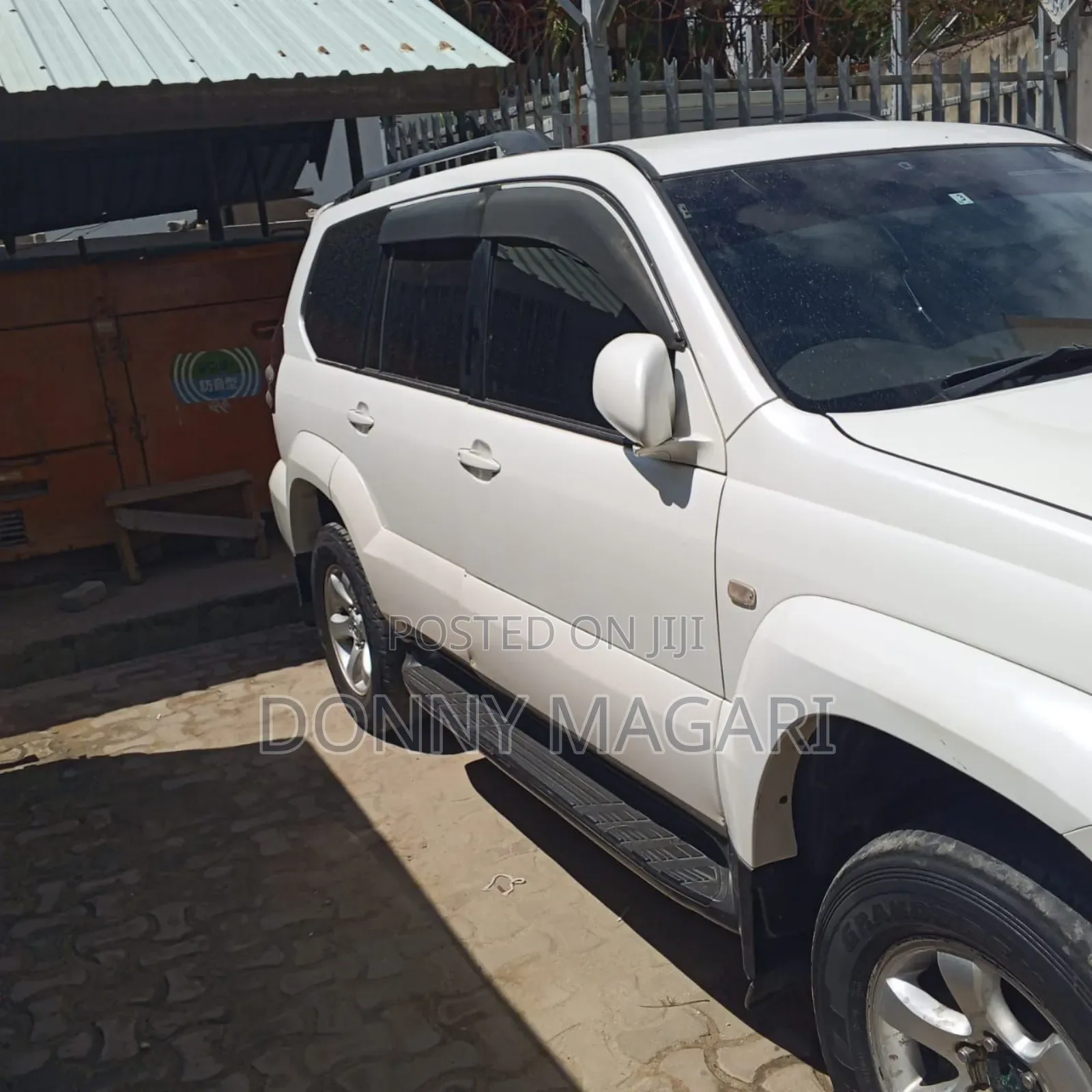 Toyota Land Cruiser Prado 2006 White