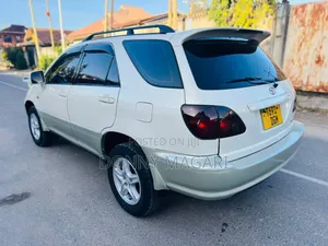 Toyota Harrier 2002 White