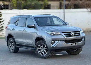 Toyota Fortuner 2019 Silver