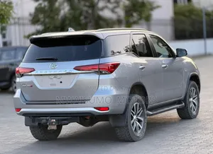 Toyota Fortuner 2019 Silver